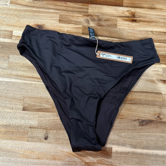 SKIMS Other - Skims Kim Kardashian Women’s Signature Swim Mid Waist Bottom L New with Tags